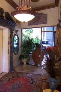 GOOD LOOKING OFFICE, NEW WOOD FLOORING. EASY LEASE